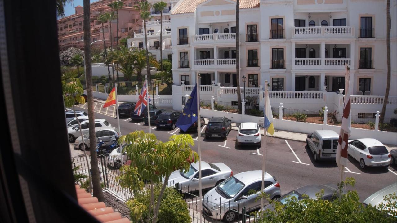 Greatly Located Apartment With Heated Pool, Los Cristianos ロスクリスティアーノス エクステリア 写真
